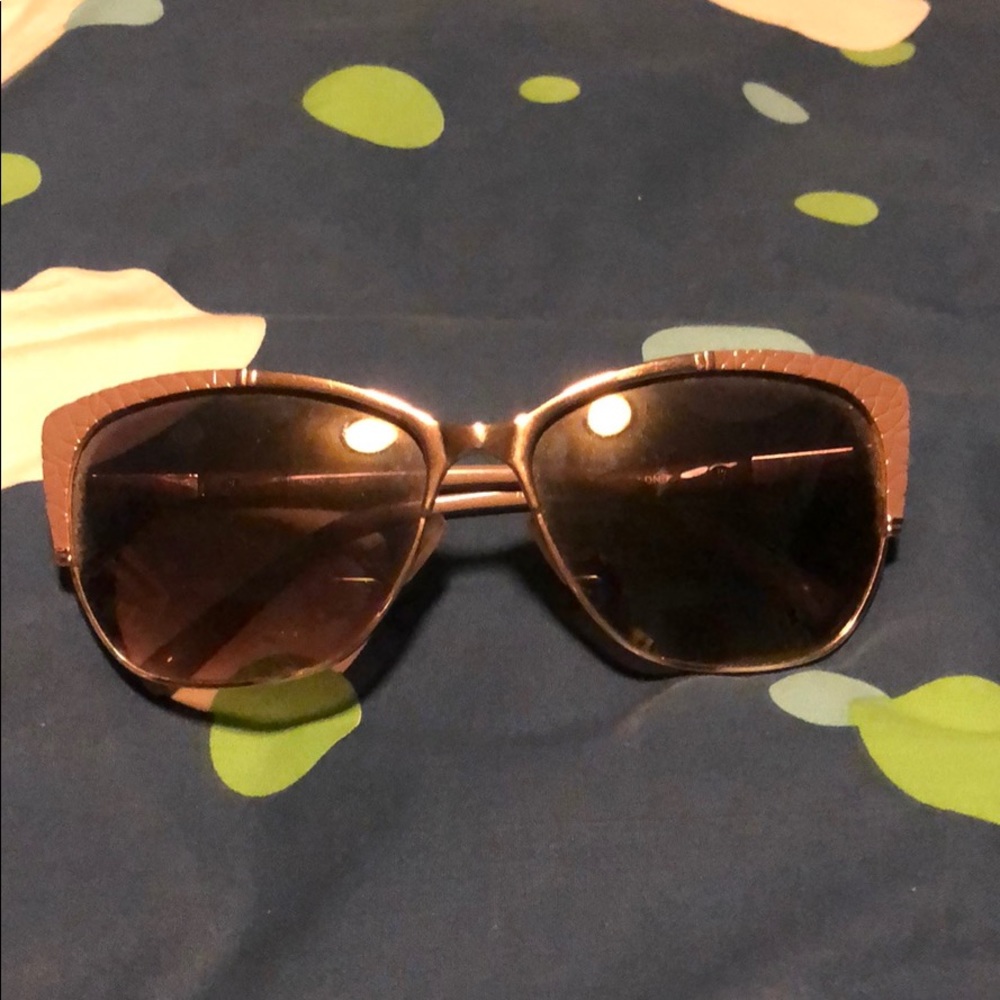 Sunglasses- cat framed